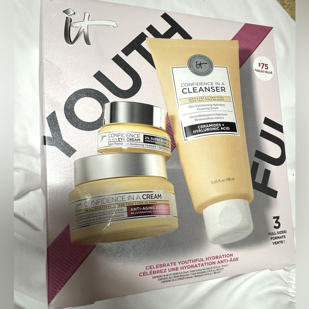 *Brand New* IT Cosmetics Youthful Hydration Skincare Gift Set Full Size Products
